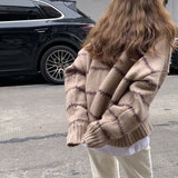 ウェーブボーダーニット