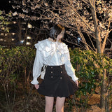 ゴールドボタンスカート