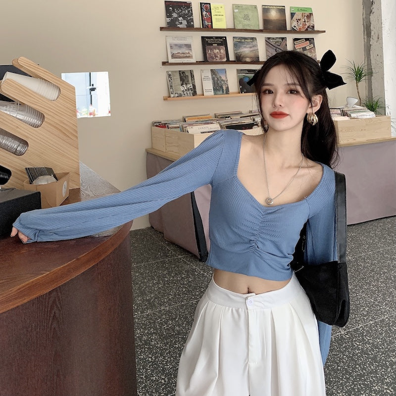 シャーリングライトニットトップス