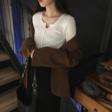 ボタンネックリブトップス