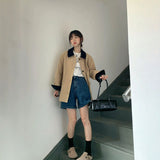 アクセントカラーベージュジャケット