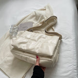 ビッグキルティングバッグ