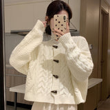 ボタンアクセントケーブルカーディガン