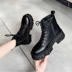 厚底レースアップブーツ