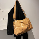 ビッグキルティングバッグ