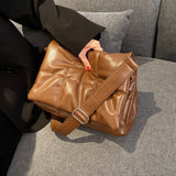 ビッグキルティングバッグ