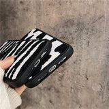 モノトーンパターンタフティングiPhoneケース