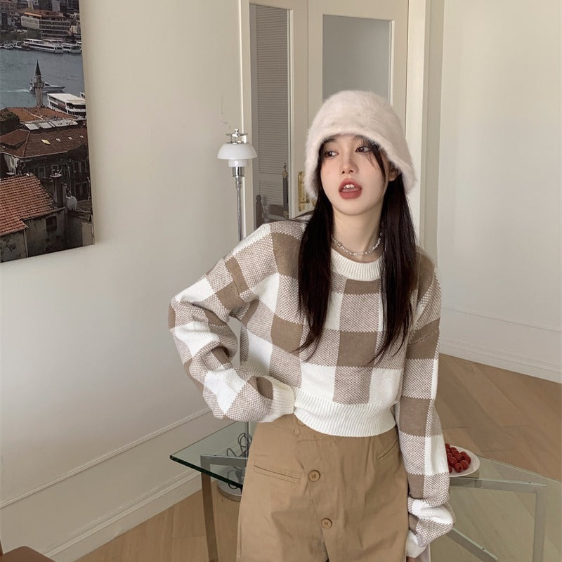 クロップドチェックニット