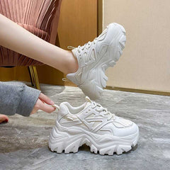 ワンカラータフスニーカー