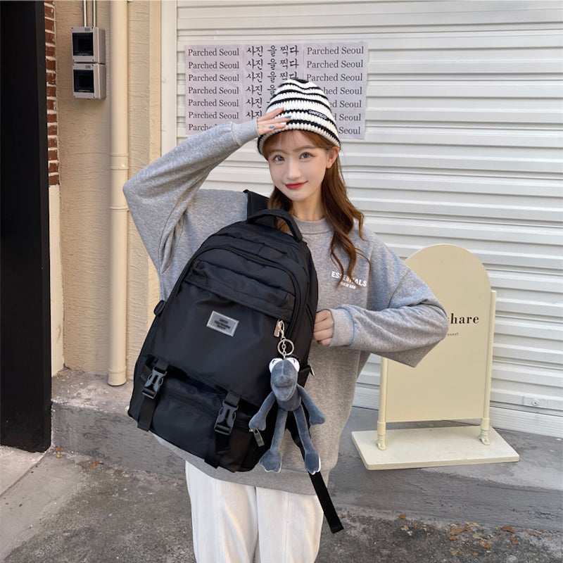 ポケットバックルリュック