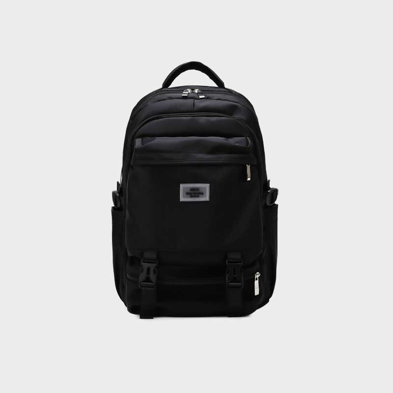 ポケットバックルリュック