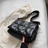 ビッグキルティングバッグ