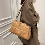 ビッグキルティングバッグ