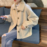 クリームボアアウター