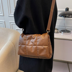 ビッグキルティングバッグ