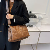 ビッグキルティングバッグ