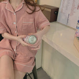 アクセントラインシンプルルームウェア