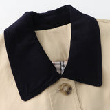 アクセントカラーベージュジャケット