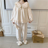 ホワイトフリルもこもこルームウェア