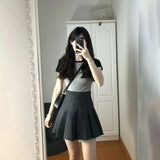 ダークカラーピタTシャツ&プリーツスカートSET