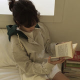 ボタンバイカラーフーディー