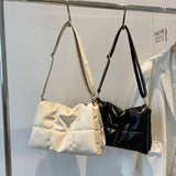 ビッグキルティングバッグ