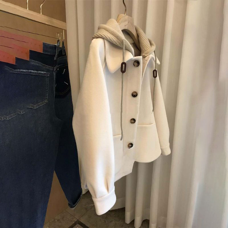 フード付きボタンコート