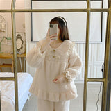 ホワイトフリルもこもこルームウェア