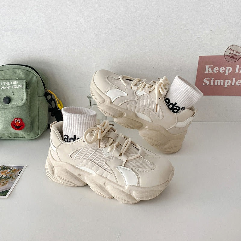 ナチュラルカラースニーカー