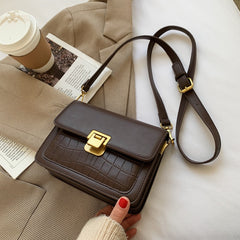 エレガントレザーショルダーバッグ