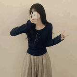 ボタンネックリブニット