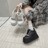 厚底ビジューレザースニーカー