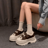 ダブルベルクロムートンスニーカー