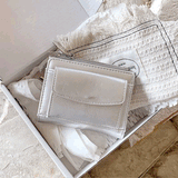 ワンボタンポケットレザーミニ財布