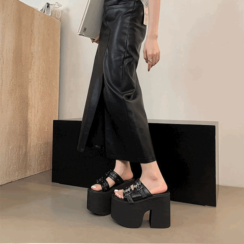 ★COACH★K-POPアイドル愛用★Cait Sandal★サンダル ☆COACH☆K-POPアイドル愛用☆Cait Sandal☆サンダル (Coach