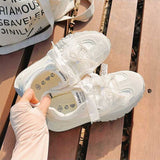 パールレースチャーム付きスニーカー