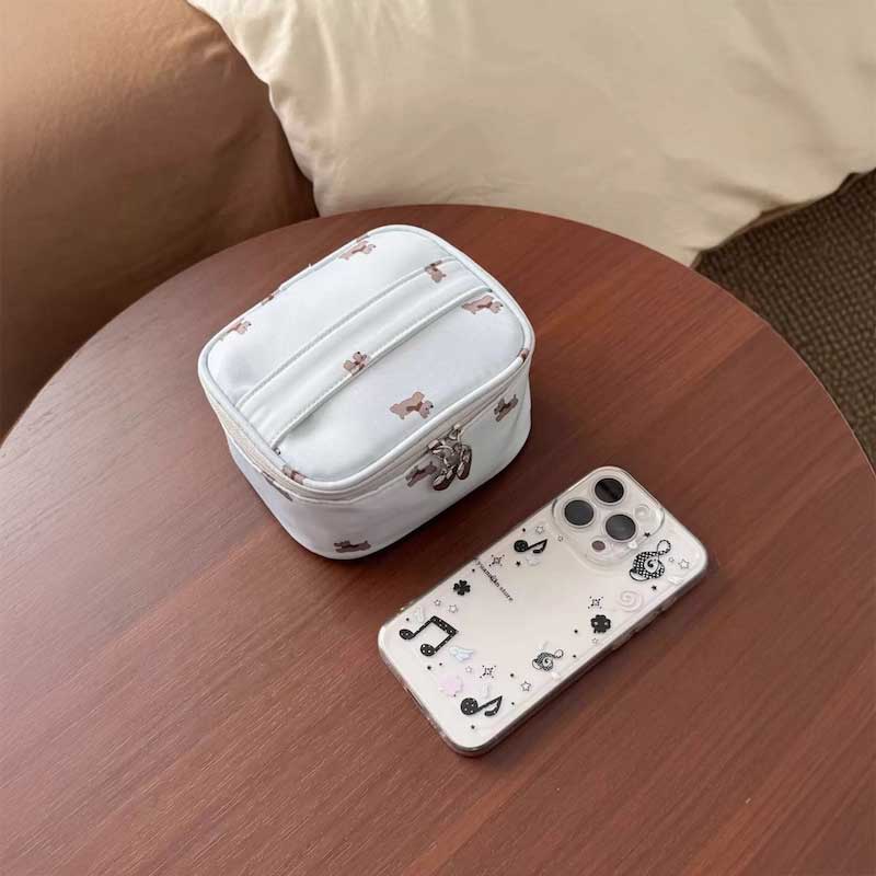 ミントブルーメイクポーチ