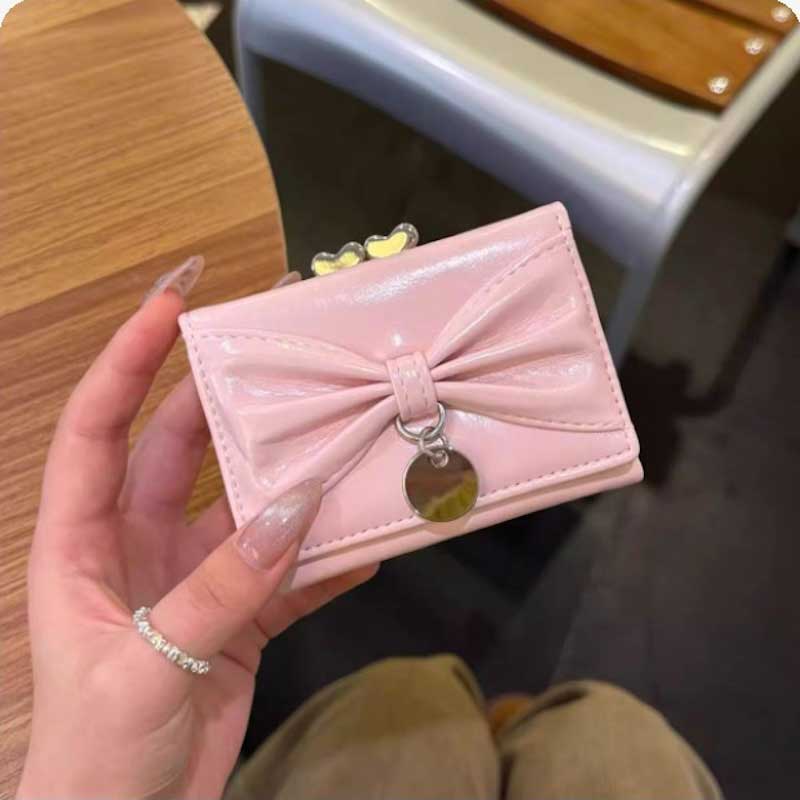 リボンアクセントチャームがま口財布