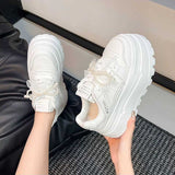 厚底リボンチャーム付きスニーカー