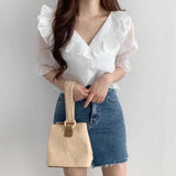 Vネックフリルパフブラウス