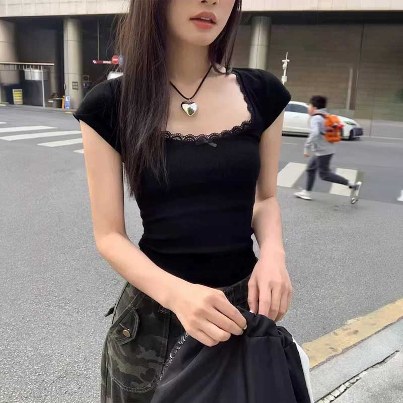 エンドレースUネックTシャツ