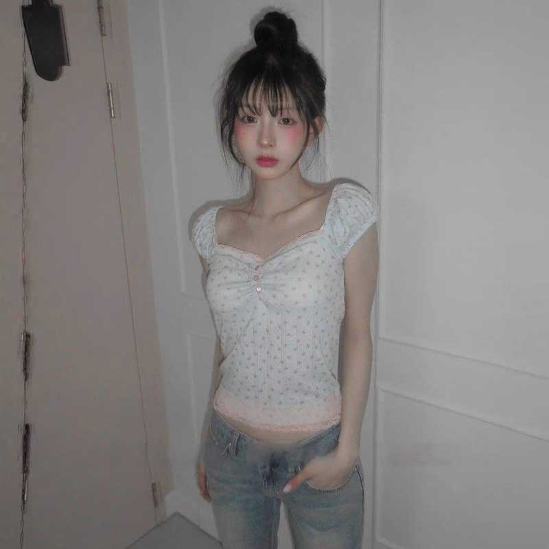 パフフラワーフレンチTシャツ