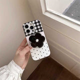 フラワーパターンiPhoneケース