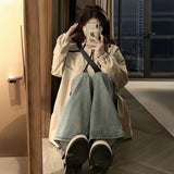 スポーツカジュアルウィンドブレーカー