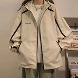 スポーツカジュアルウィンドブレーカー