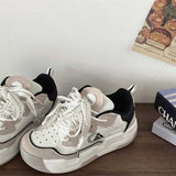 デザインテックスニーカー