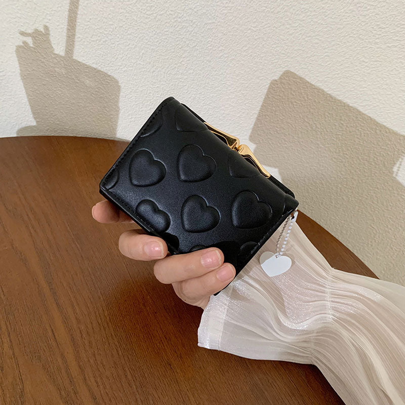 ハートエンボスがま口ミニ財布