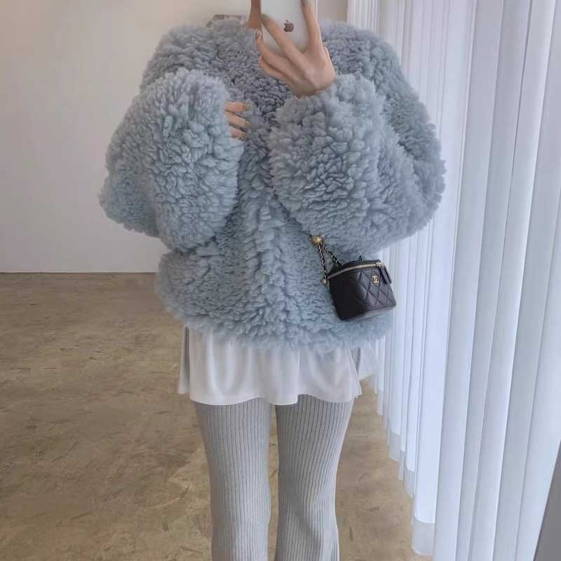 ボリュームシープボアトップス