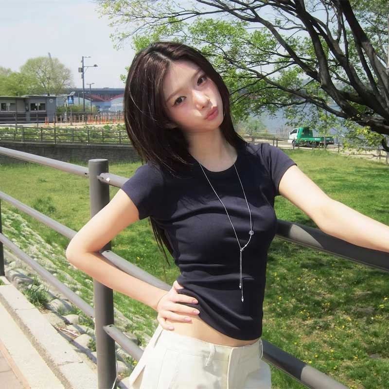 シンプルクルーネックTシャツ