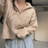 ハーフジップケーブルニット